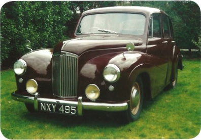 Originally in black, this Lanchester Fourteen was bought new by Queen Elizabeth II in November 1952 -Reproduced from the Lanchester Legacy Vol 2