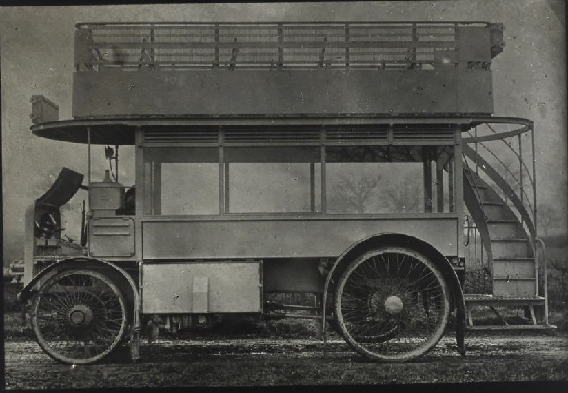 LAN-7-75 - A KPL omnibus designed by Fred Lanchester, with Knight engine and Pieper electrics